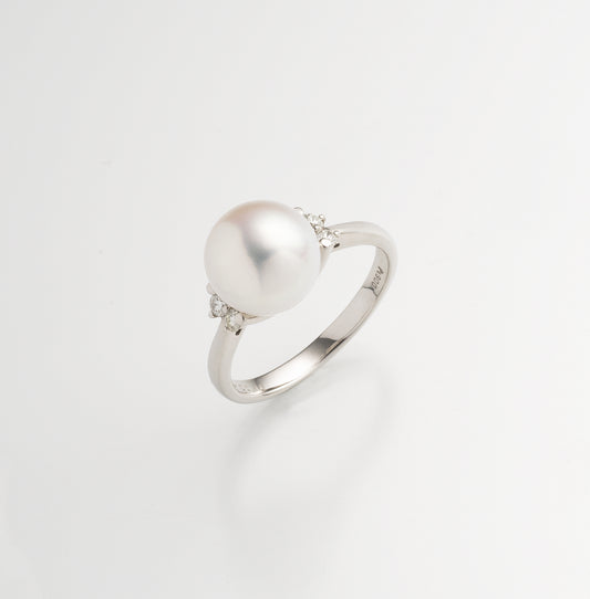 WAKANA(ワカナ) Ptアコヤ真珠ダイヤモンドリング 〈9.5mm Pt900 D:0.11ct/4pcs〉